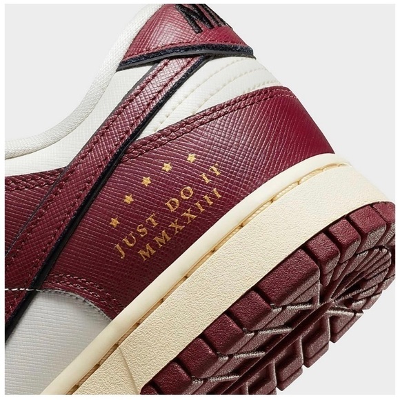 Nike dunk low SE sail/Team red/Black women's shoes, size: 8.5 - Picture 7 of 7